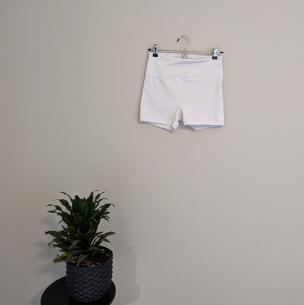 Athleta Ultimate High Rise 3" Short white
